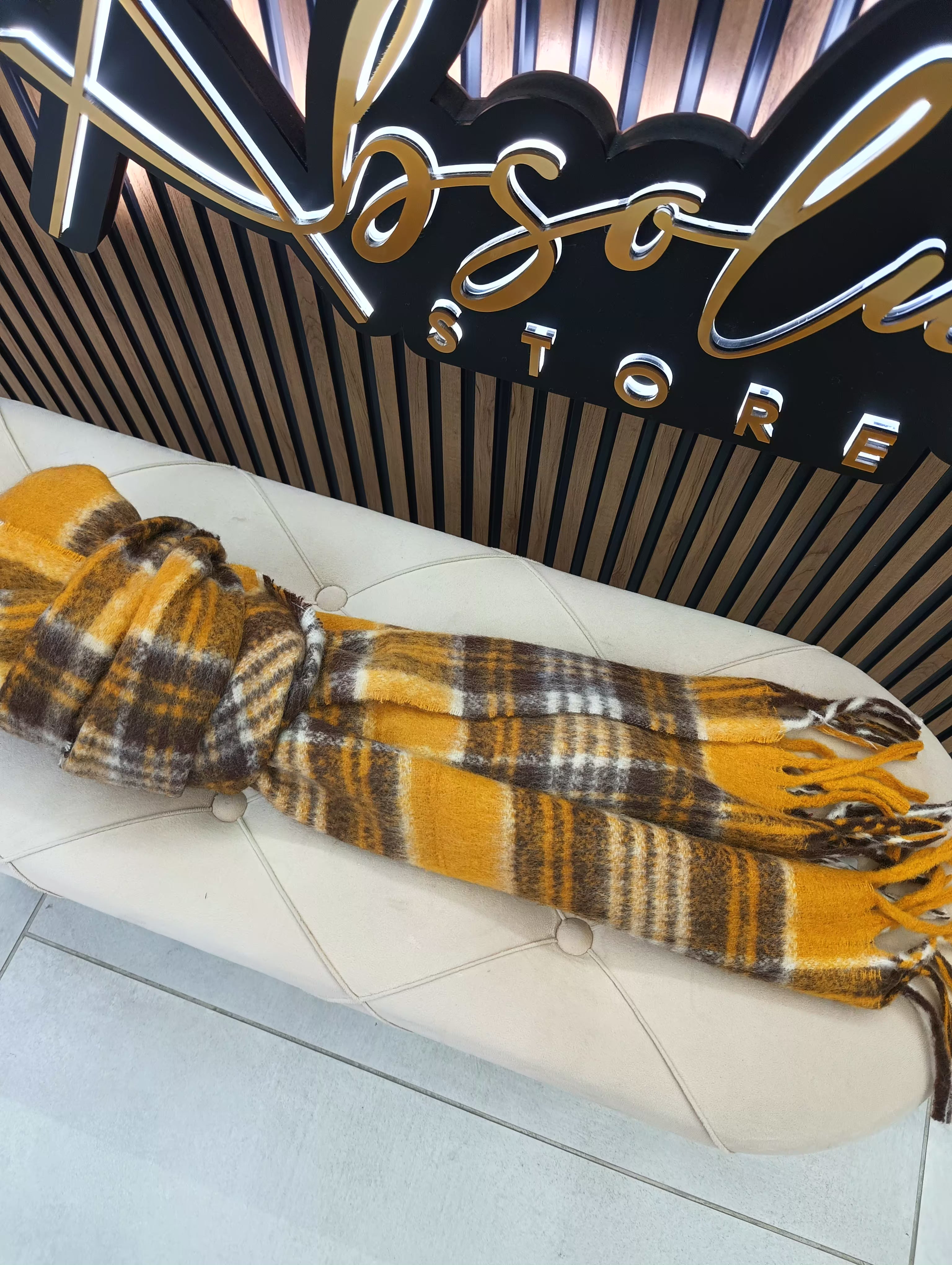 Sciarpa marrone e senape