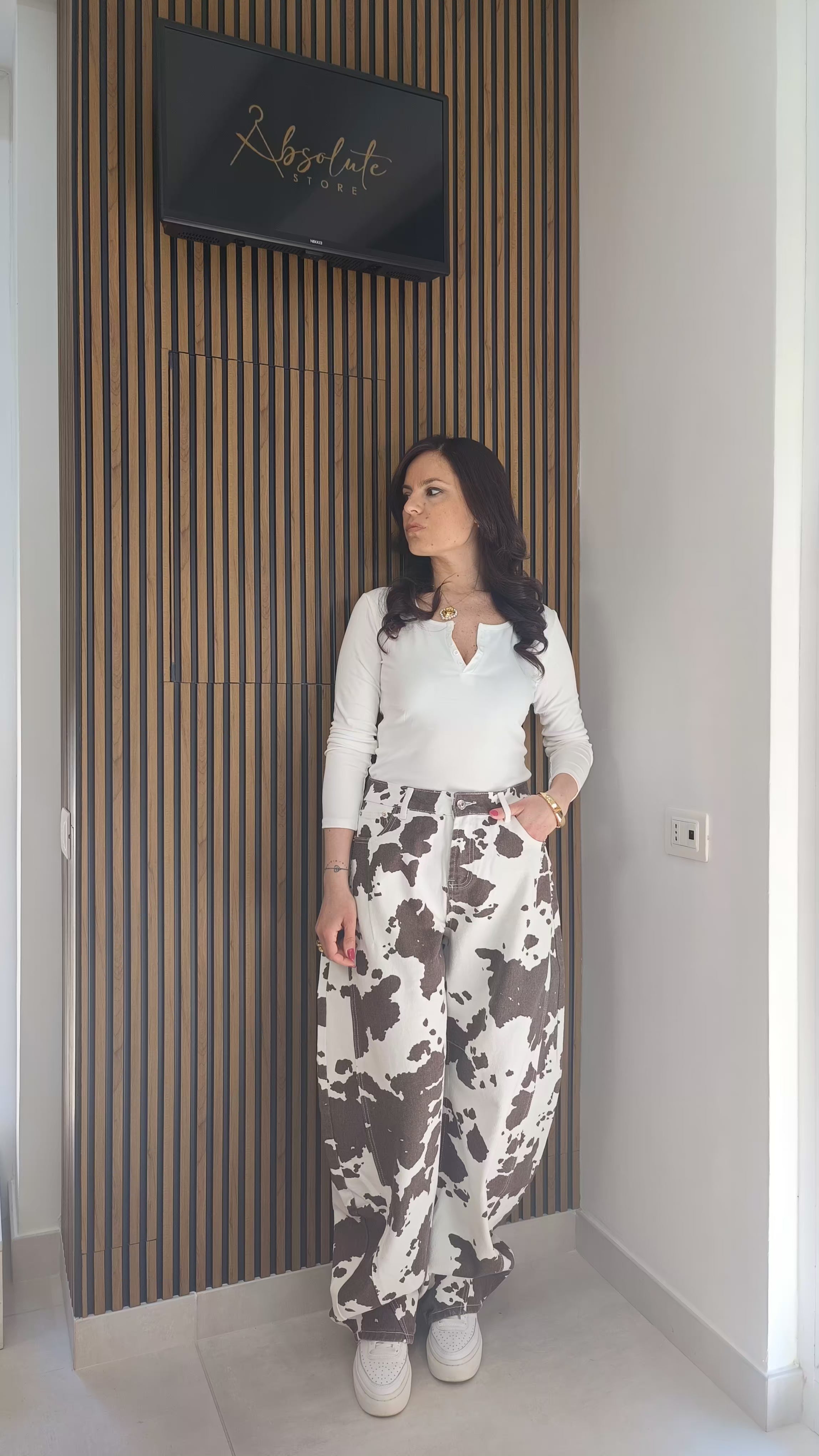 Maglia bianca basic bottoncini
