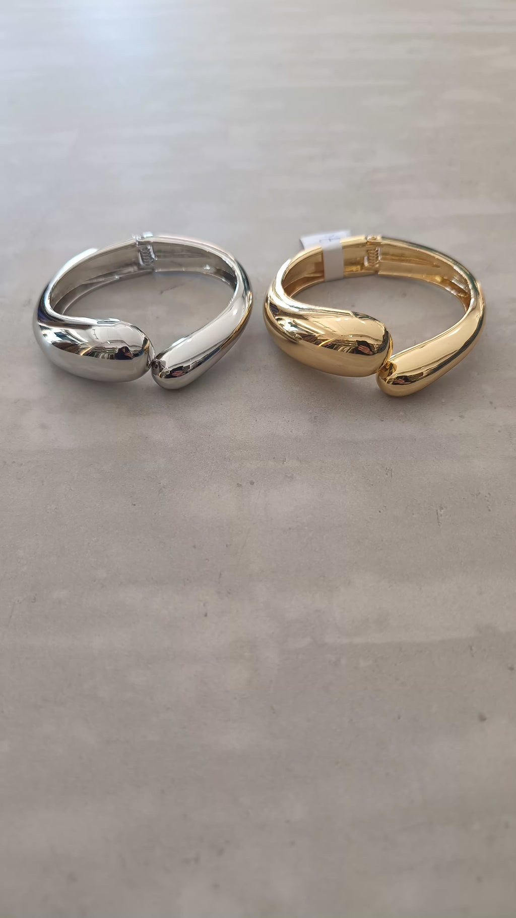 Bracciale rigido